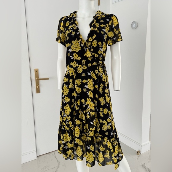 Michael kors Floral Georgette Ruffled Wrap Dress Size XS - Picture 9 of 9